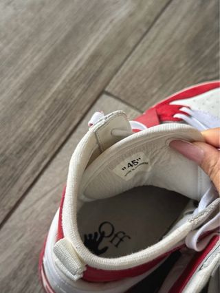 Scarpe Off-White Rosse e Bianche