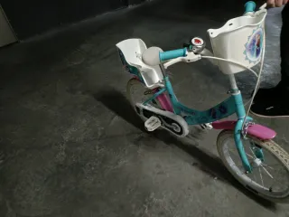 Bicicleta Frozen 16 con asiento infantil