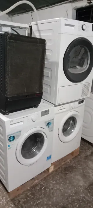 Palet electrodomésticos para reparar.