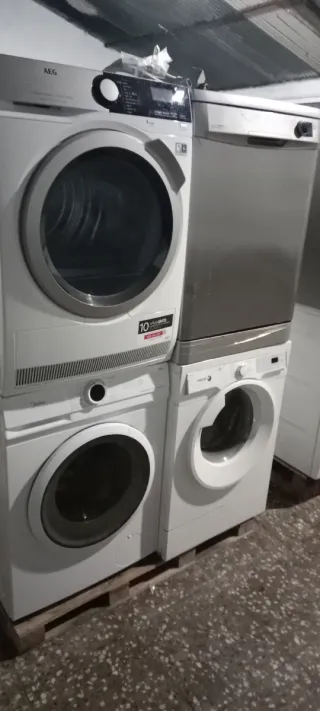 Palet electrodomésticos para reparar.