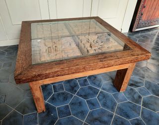 Mesa de centro de madera tropical