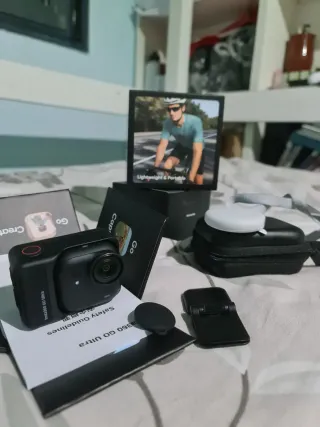 Insta360 GO Ultra Cámara Negra
