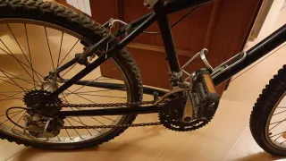 Bicicleta infantil negra