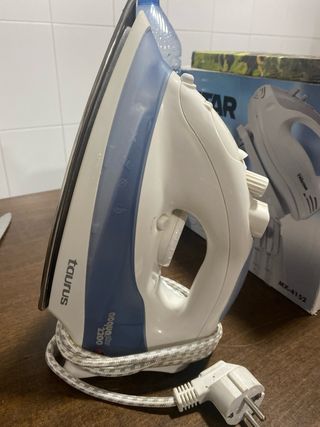 Plancha Taurus AquaPlus 2200