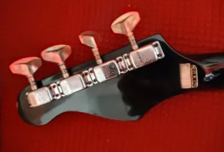 Bajo Eléctrico Kimaxe escala corta