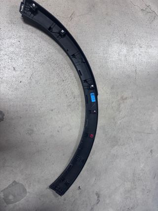 Moldura Aleta Kia Negra