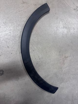 Moldura Aleta Kia Negra