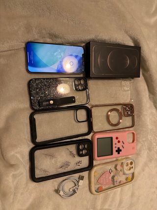 iPhone 12 Pro Max Oro y carcasas de regalo