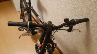 Bicicleta Btwin Rockrider Negra