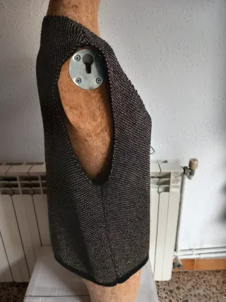 Chaleco Fiesta Negro con Bordado Dorado,Reversible