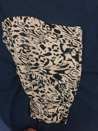 Pantalones de tela estampado