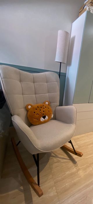 Sillón de lactancia moderno nuevo