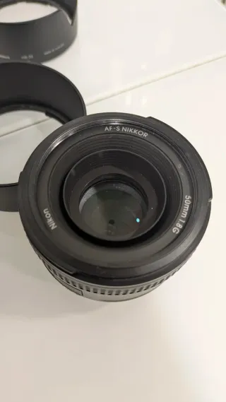 Nikon D3400 + Objetivos 18-105 y 50mm 1.8G + Extra