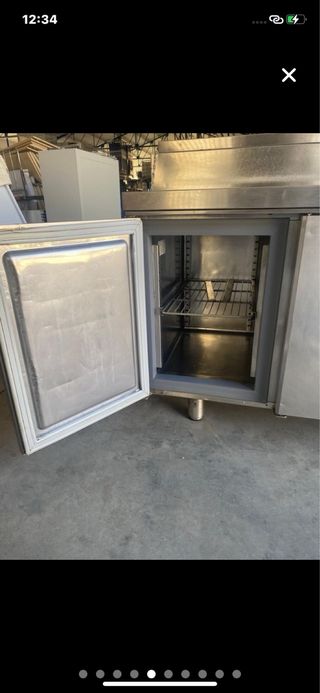 Mesa refrigerada ensaladas de la marca Infrico mod
