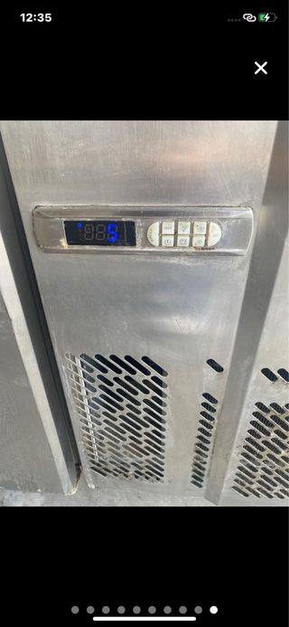 Mesa refrigerada ensaladas de la marca Infrico mod