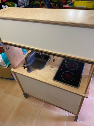 Cocinita de madera