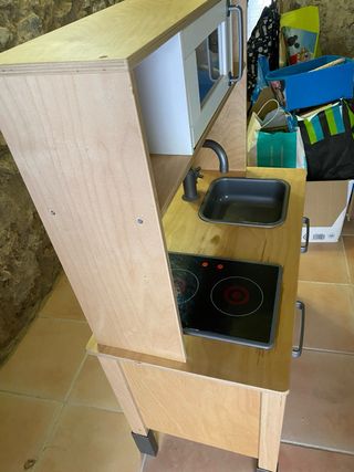 Cocinita de madera