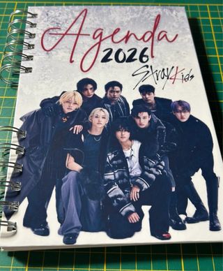 Lanyard, llavero y agenda 2026 Stray Kids
