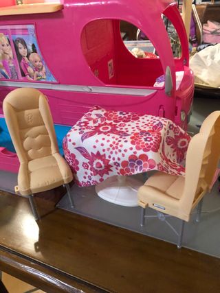 Caravana Barbie Rosa con tobogán