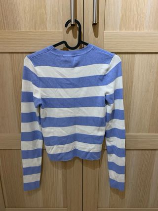 Top Bershka rayas azul y blanco