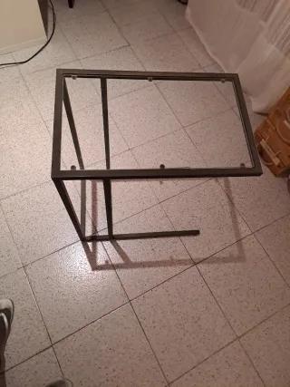 Mesa auxiliar cristal y metal