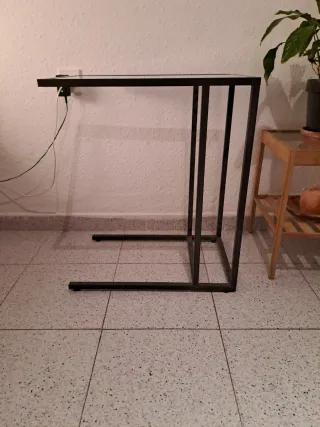 Mesa auxiliar cristal y metal