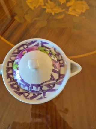 Teiera Andreafontebasso in porcellana. Mai usata .