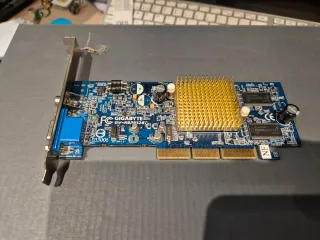 Gigabyte GV-R925128T Tarjeta Gráfica