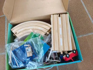 Circuito de madera y coches Playtive Junior