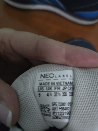 ZAPATILLAS ADIDAS. NÚMERO 37 1/3