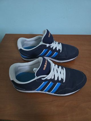 ZAPATILLAS ADIDAS. NÚMERO 37 1/3