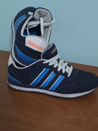 ZAPATILLAS ADIDAS. NÚMERO 37 1/3