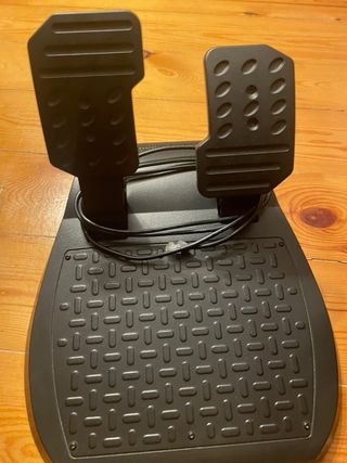 Volante y Pedales Thrustmaster T80 Ferrari