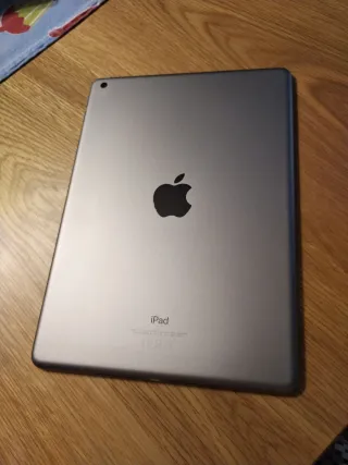 iPad 6ª Gen 32GB Plata
