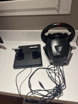 Volante Hori PS4/PC con Pedales