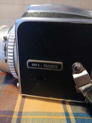 Hasselblad 500c + Zeiss planar 80mm 2.8