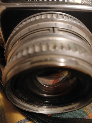 Hasselblad 500c + Zeiss planar 80mm 2.8