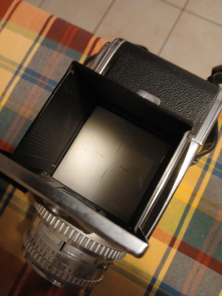 Hasselblad 500c + Zeiss planar 80mm 2.8