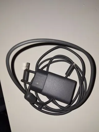 Chromecast más cargador.