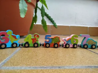 Tren madera números y dinosaurios jug. educativo