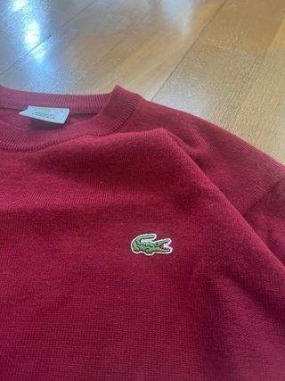Jersey Lacoste burdeos logo bordado