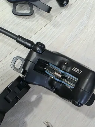 Travões TRP Slate Evo 4 Pistões