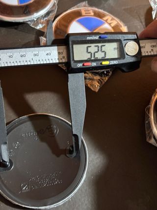 Insignias BMW se venden por unidad/15€