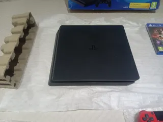 PS4 Slim 1TB FIFA 19 + 3 Mandos