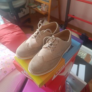 Zapato niño Paloski piel beige comunión