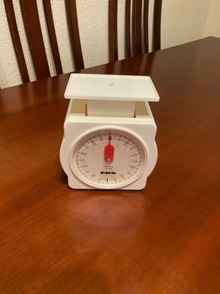 Báscula de cocina blanca