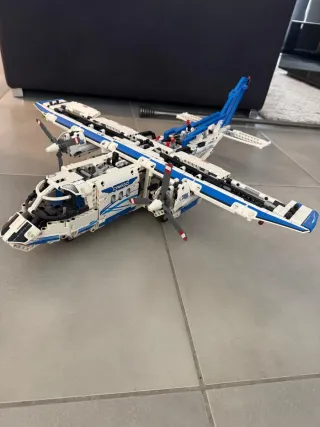 Avión de Carga LEGO Technic