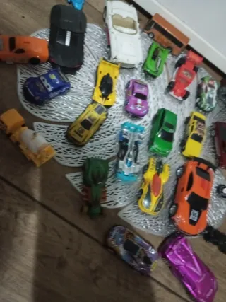 Lote coches y motos de juguete