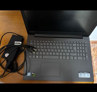 Portátil Lenovo Ideapad 330 Negro.