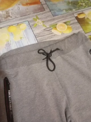 Pantalón Nike Air Max Talla XL Gris